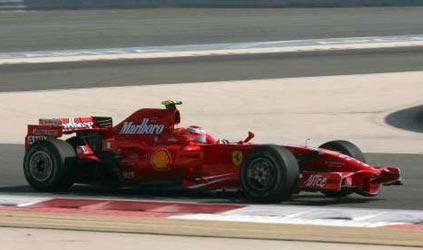 Al Sakhir - 1° giorno<br>Raikkonen leader, Glock brivido