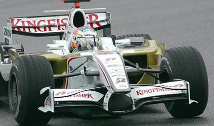 Debutto della Force India-Ferrari<br>Già in pista Michael Schumacher