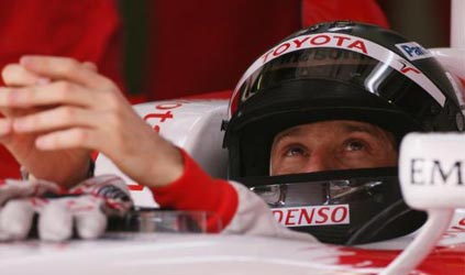 Jarno Trulli in pole a Montmelò<br>Progressi in casa Toyota