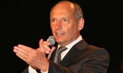 Il Times rivela che Ron Dennis<br>mercoledì darà l'addio alla F.1