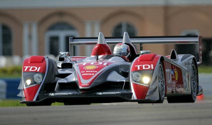 Sebring, qualifica: bandiera rossa, McNish in pole con l'Audi