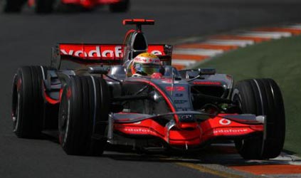 Melbourne - Gara<br>Lewis Hamilton tramortisce