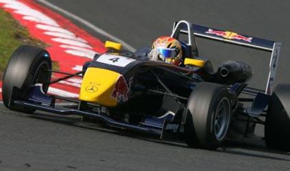 Oulton Park, gara 2: Jaime Alguersuari lascia il segno