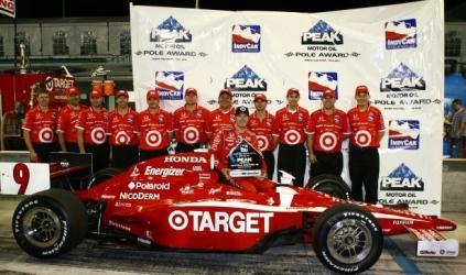 Homestead - Qualifica<br>Dixon in pole, Wheldon a muro