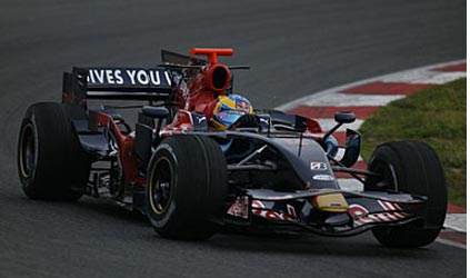 Ha debuttato a Barcellona<br>la nuova Toro Rosso-Ferrari