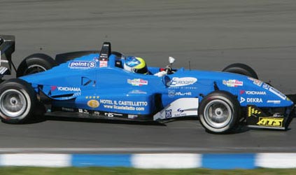 Oschersleben, gara 2: vince Cecotto, Chinosi leader 