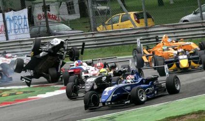 Monza, gara 1: Sergio Perez vince partendo dalla settima fila