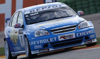 Valencia, gara 1: prima vittoria Chevrolet con Robert Huff