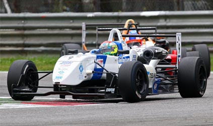 Monza, gara 2: Sergio Perez specialista in rimonte 