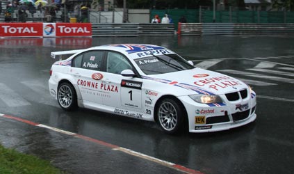 Pau, gara 2: Andy Priaulx, primo centro sotto il diluvio
