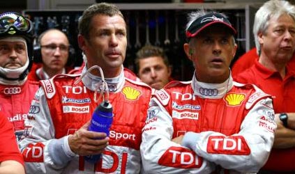 Le Mans - Ore 19<br> Audi in testa, Peugeot rimonta