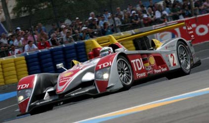 Le Mans - Ore 8<br>L'Audi n.2 non molla, ma...