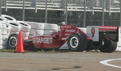 Edmonton, gara: Dixon vince la battaglia con Castroneves