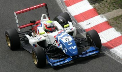 Spa, qualifica 1: 1-2-3-4 del team Carlin con Turvey in pole