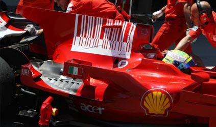 Budapest - Libere 1<br>La Ferrari pinnata prende il largo