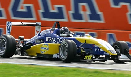 Assen, gara 1: Cecotto non ha rivali, Chinosi ancora leader