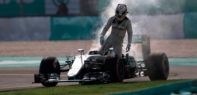 Mercedes, è un cuscinetto<br />che ha provocato la rottura<br />