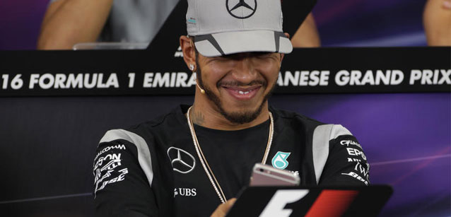 Hamilton serafico ammette<br />"Intatta la fiducia nel team"