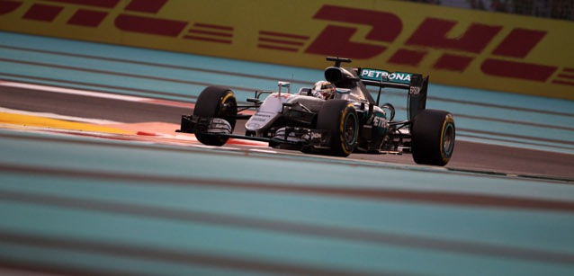 Yas Marina - Libere 2<br />79 millesimi fra Hamilton e Rosberg