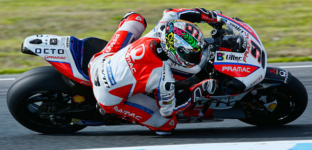 Phillip Island - 1° giorno<br />Petrucci emerge dal bagnato