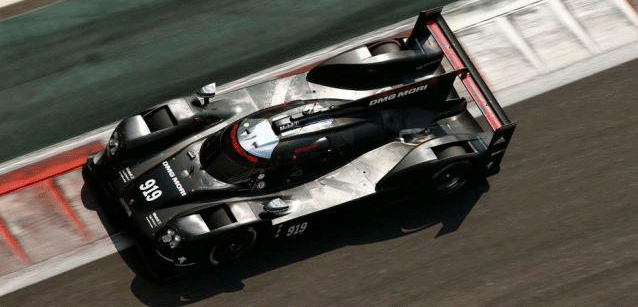 Tanti km per Porsche a Yas Marina