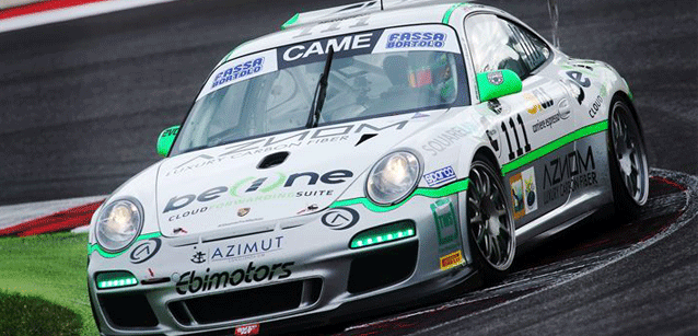 Maino con la Porsche Ebimotors
