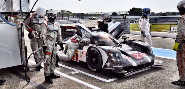 Le Castellet, 1° turno<br />La Porsche scappa subito