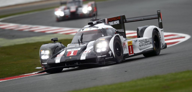 Silverstone, libere 2<br />Sempre Porsche, vola Hartley