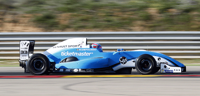 Alcaniz, qualifica 1: Defourny in pole
