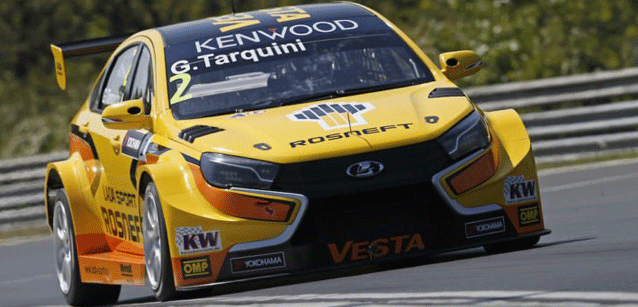Budapest, libere 1<br />Tarquini porta la Lada al vertice
