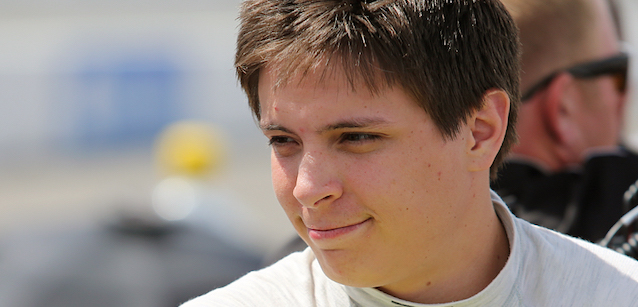 Chaves soffia il posto a Filippi per Indy