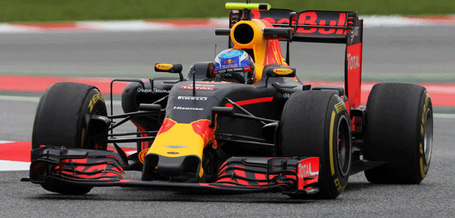 Verstappen supera il primo esame