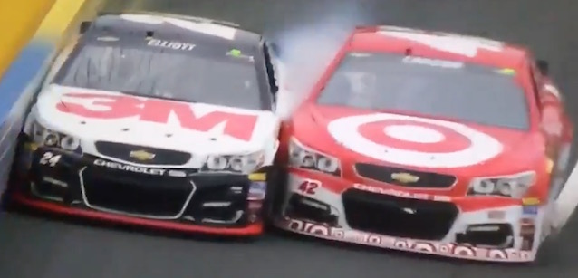 Charlotte, showdown&lt;br />Larson prevale a sportellate&lt;br />