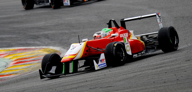 Spa, gara 2: Pulcini nella pioggia