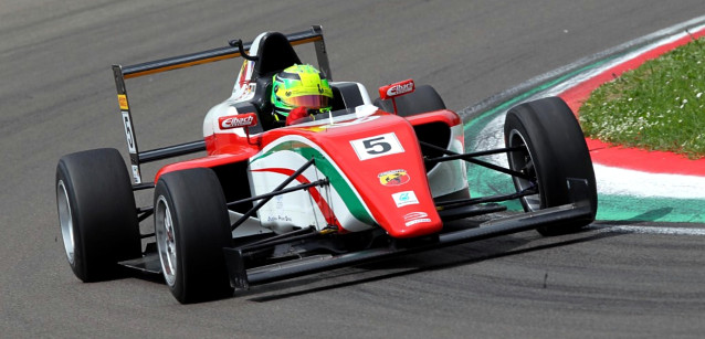 Imola, libere 1: Schumacher leader