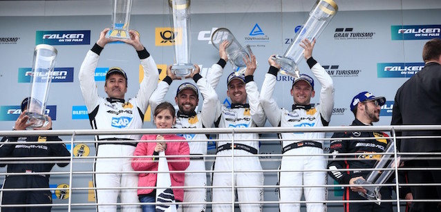 24 Ore del Nurburgring<br />Dominio Mercedes dopo la tempesta