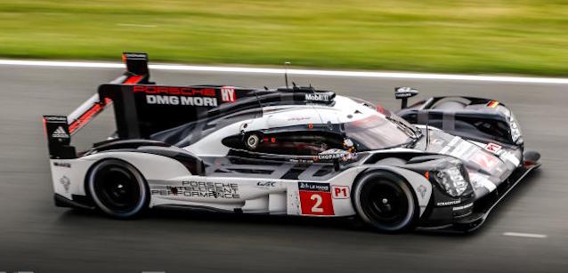 Le Mans - Libere<br />Porsche bene, Toyota-crash