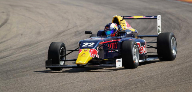 F4 spagnola ad Alcaniz<br />Verschoor dominatore assoluto