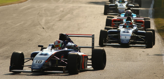 British F4 a Oulton Park<br />Florescu torna leader
