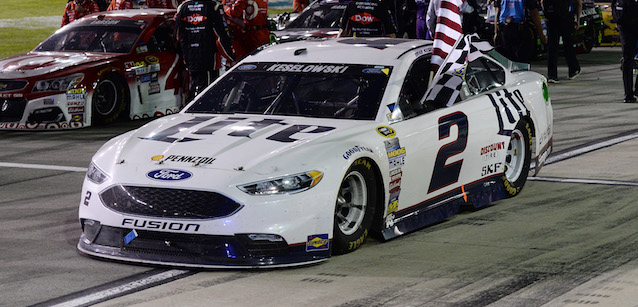 Kentucky, gara: poker di Keselowski