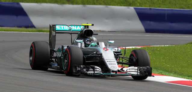 Spielberg, libere 2<br />Mercedes... a pioggia
