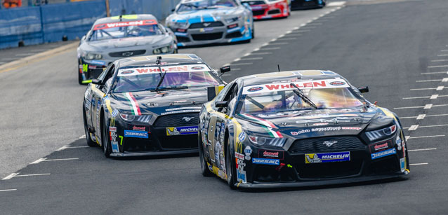 Nascar Whelen a Tours<br />Geltrude sbanca con Double T