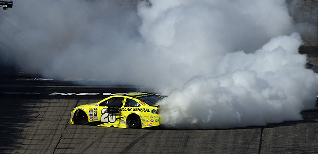 Loudon, gara: Kenseth recupera e resiste