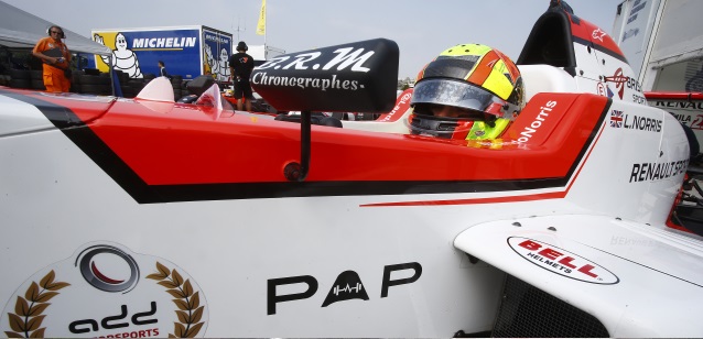Monza, gara 1: Norris trionfa