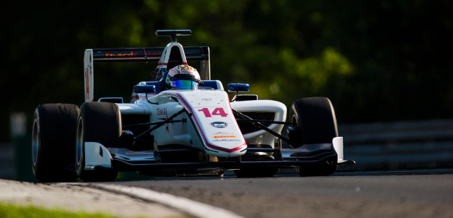 Budapest, libere: Parry davanti