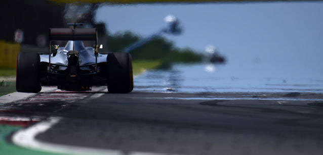 Budapest - Hamilton vince<br />e diventa leader del campionato