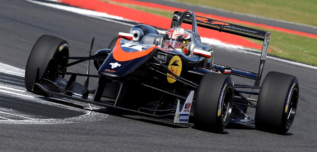 Silverstone, gara 2<br />Prima vittoria per Ptak