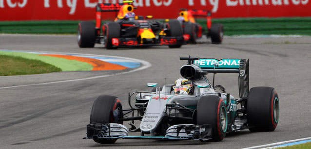 Hockenheim - La cronaca<br />Hamilton domina, Red Bull sul podio