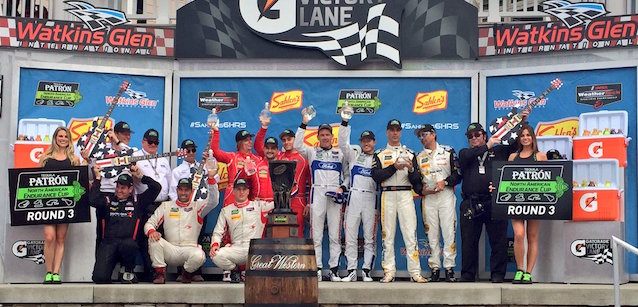 Watkins Glen, gara<br />Vincono Barbosa e Fittipaldi