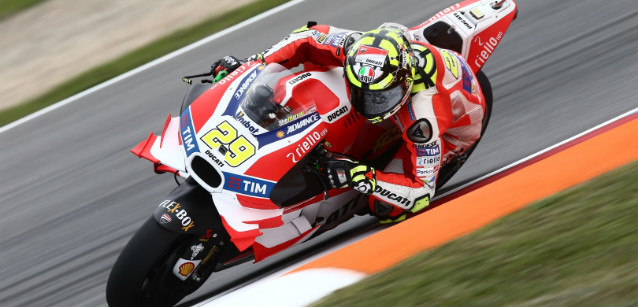 La Ducati prova a Misano<br />Caduta per Dovizioso